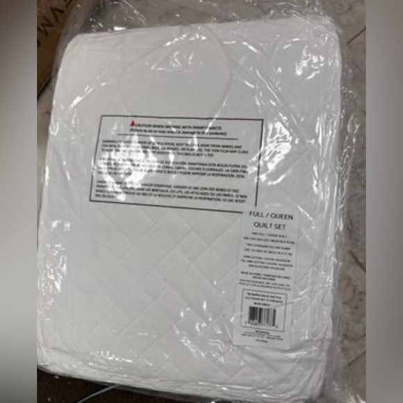 Tommy Bahama - Queen Quilt Set, Soft Bedding with Matching Shams,Comfy Bedspread - Picture 4 of 5